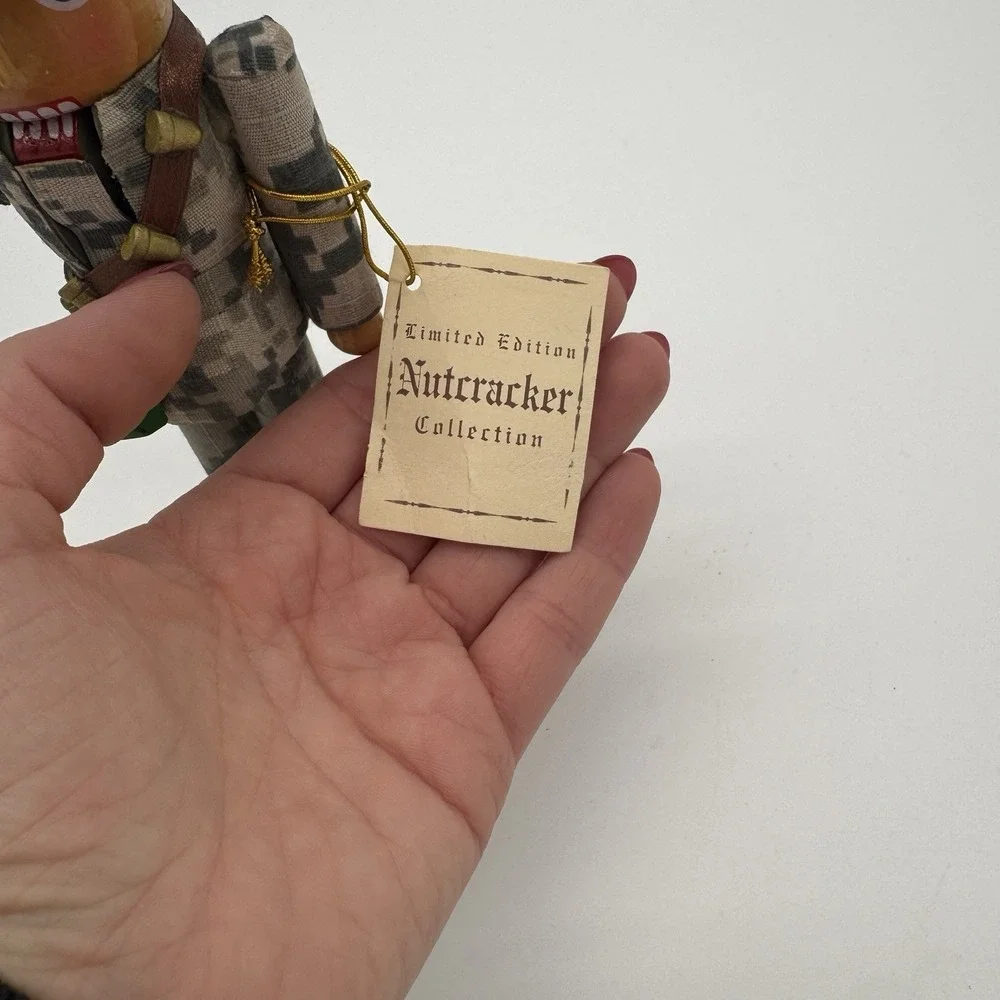 2010 Limited Edition Military Soldier‎ Nutcracker Wood Figurine Army Camo 8